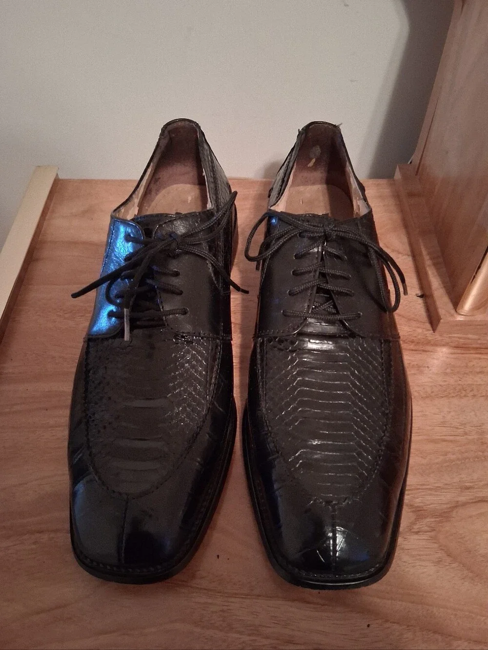 Stacy Adams Black  Leather Wingtip Lace-Up Oxfords